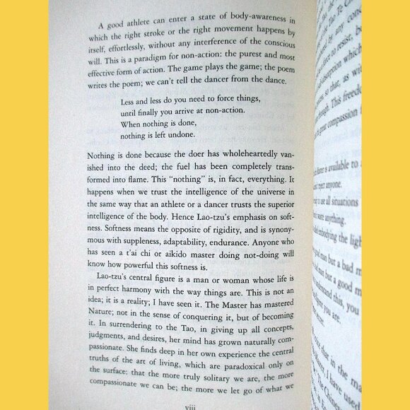 Book: Tao Te Ching by Lao-tzu, translated by Stephen Mitchell - Picture 10 of 16